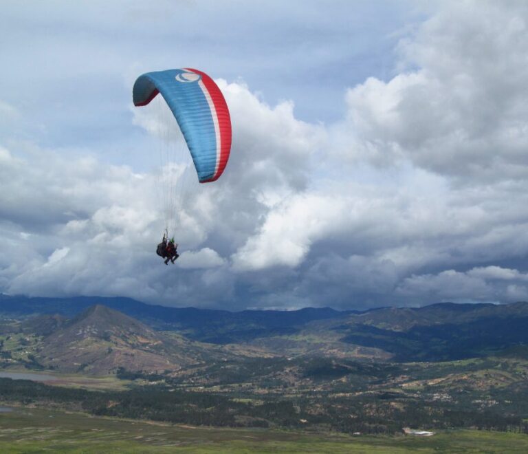 Parapente en Cocorná: Vive la emoción desde las alturas